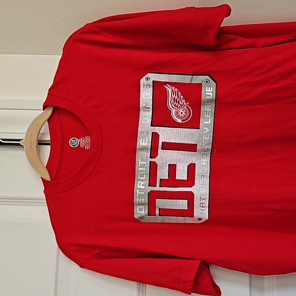 NATIONAL HOCKEY LEAGUE Other - NHL DETROIT RED WINGS TEE SHIRT
